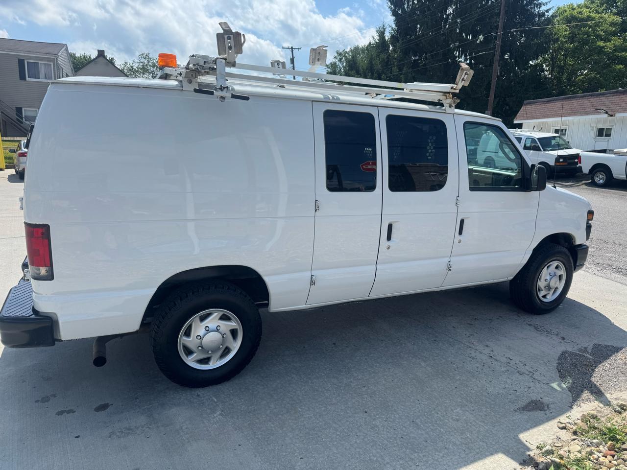 Ford Econoline E-250 2014