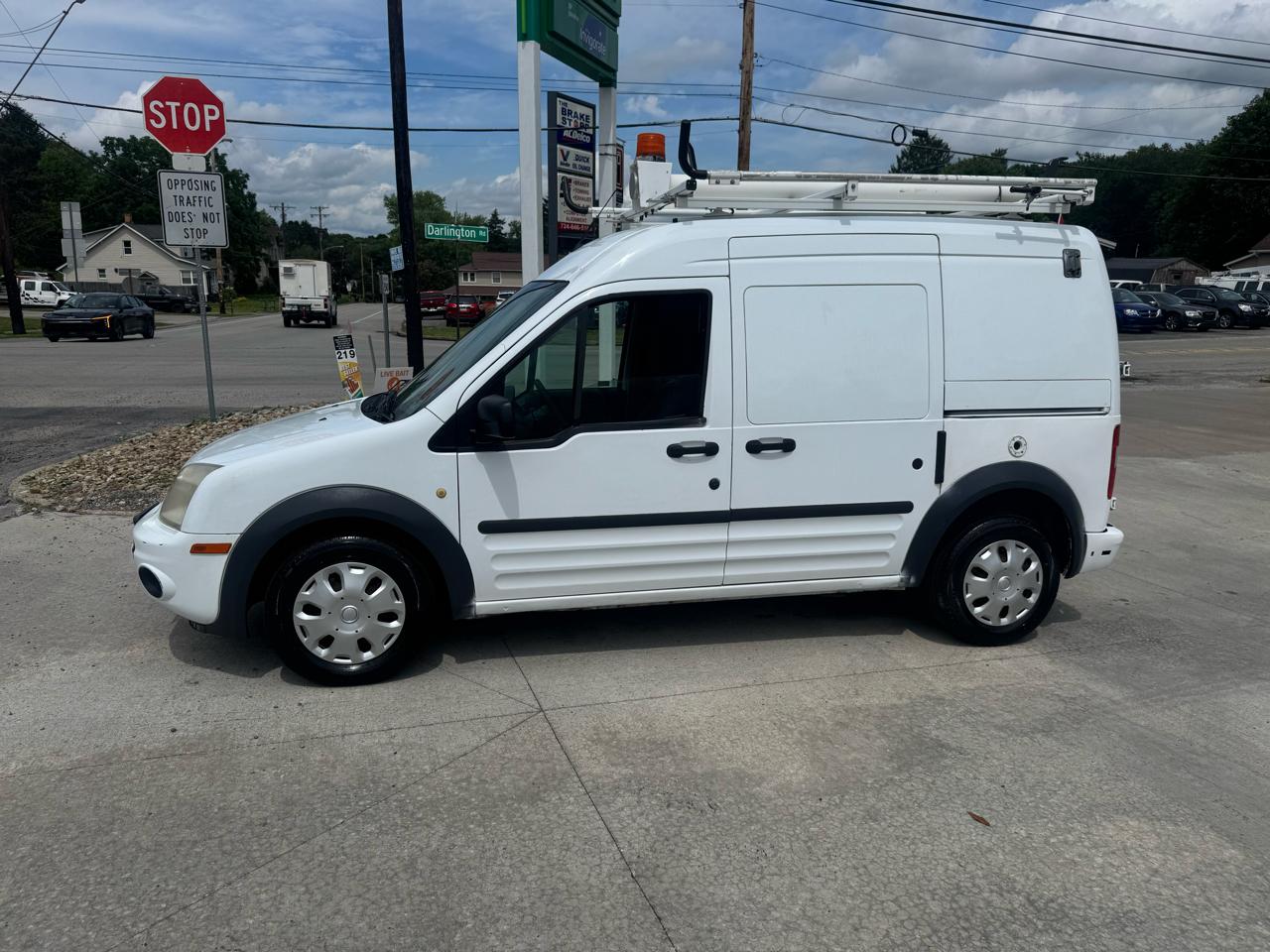 Ford Transit Connect XLT with Rear Door Glass 2010