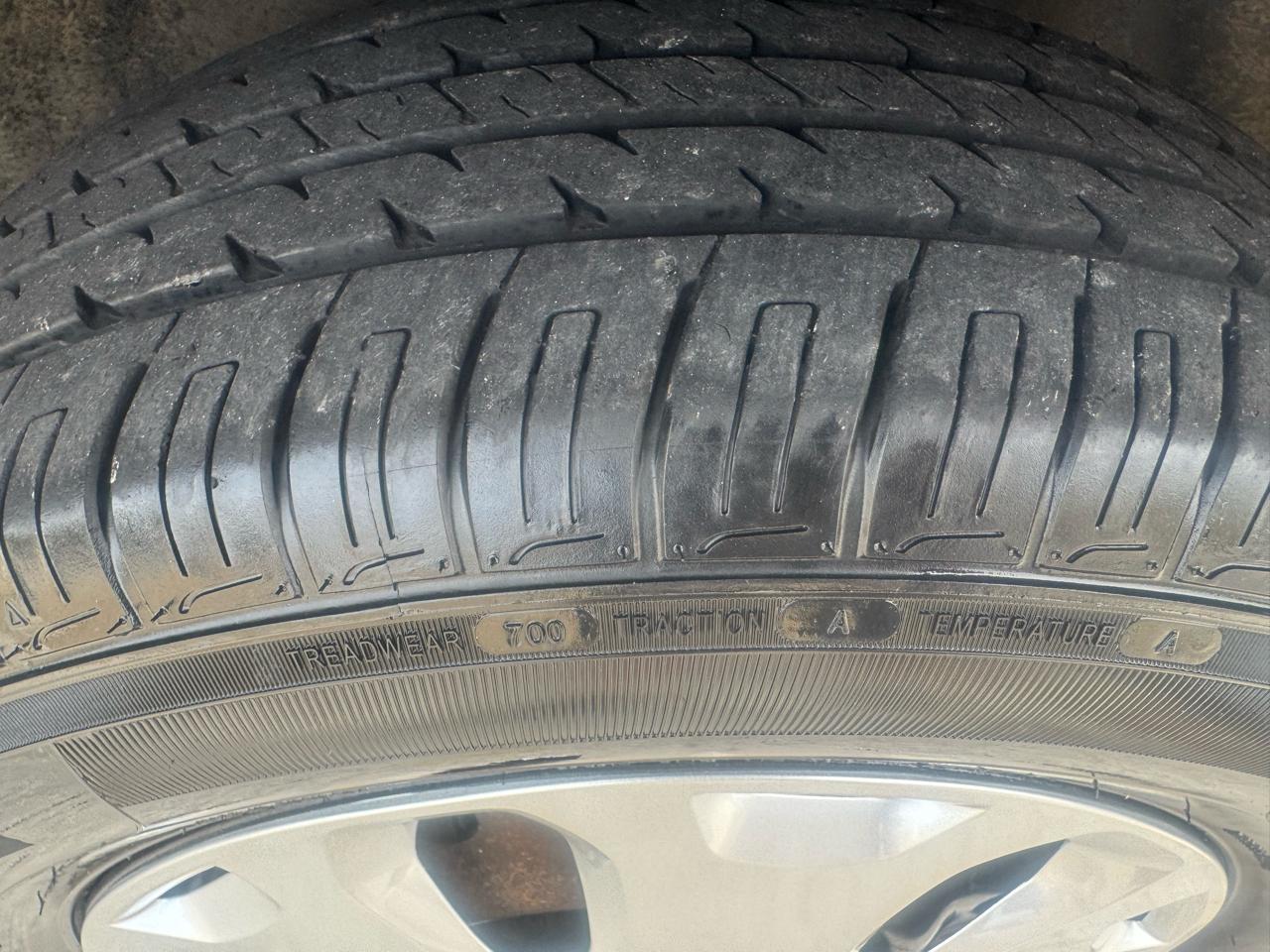 Ford Transit Connect XLT with Rear Door Glass 2010
