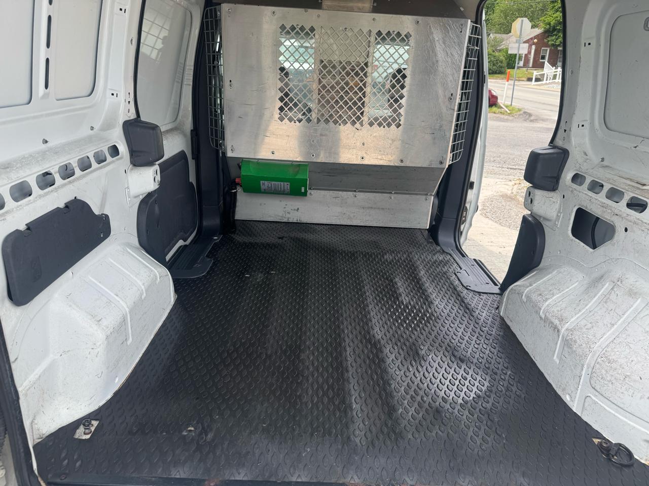 Ford Transit Connect XLT with Rear Door Glass 2010