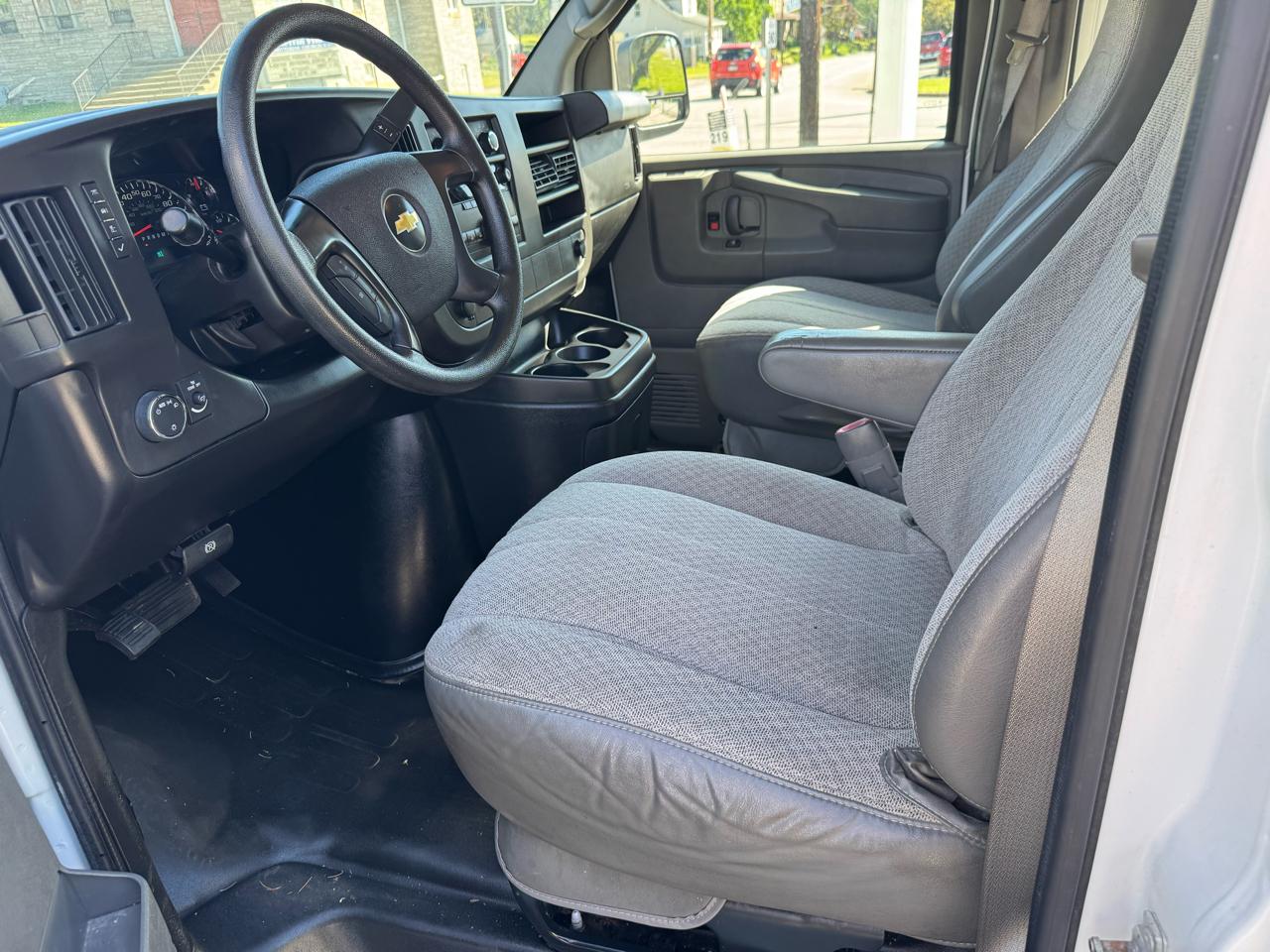 Chevrolet Express 2500 Cargo 2013
