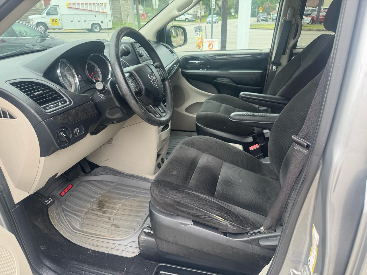 Dodge Grand Caravan SE 2016