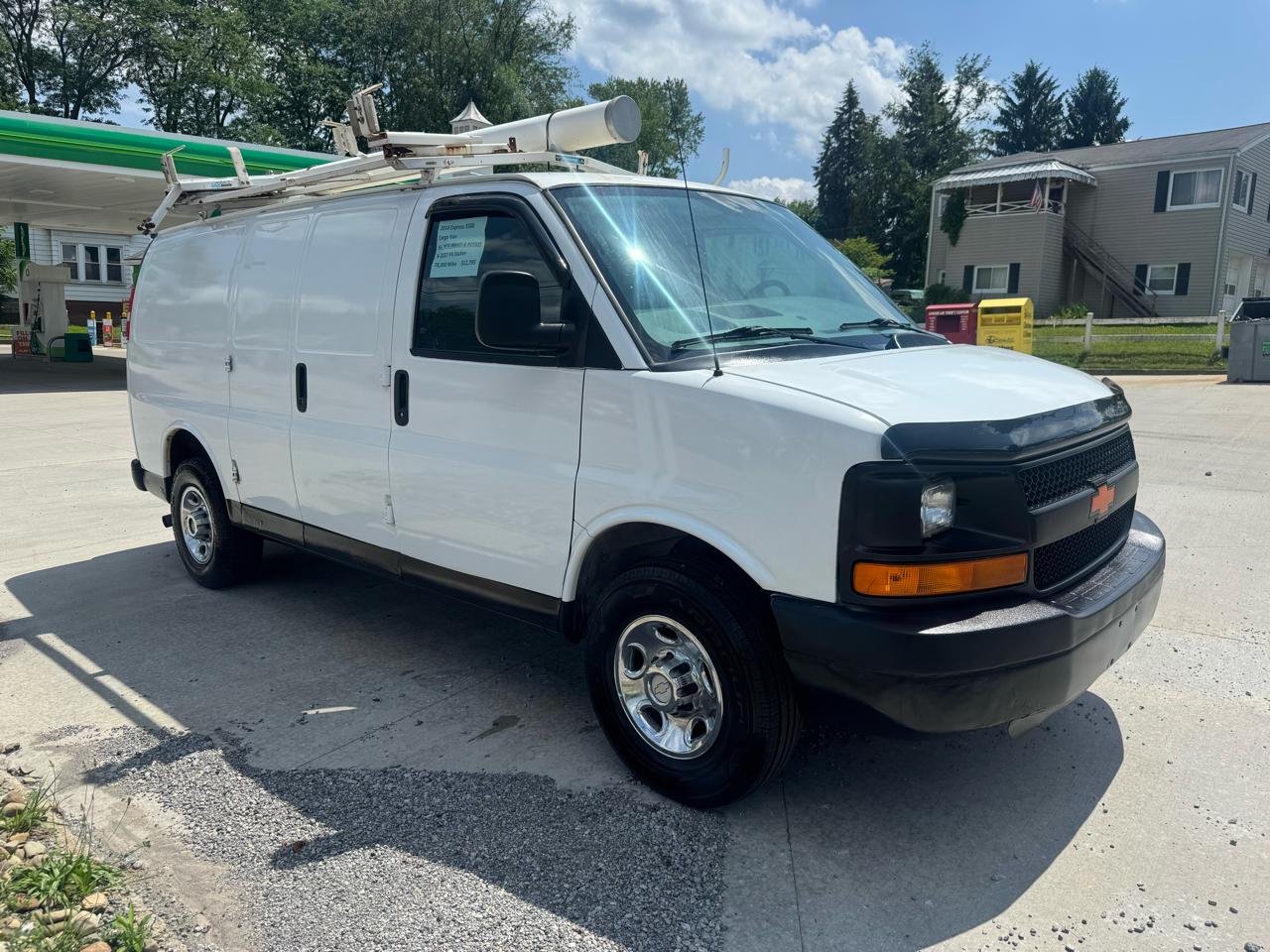Chevrolet Express 3500 Cargo 2010