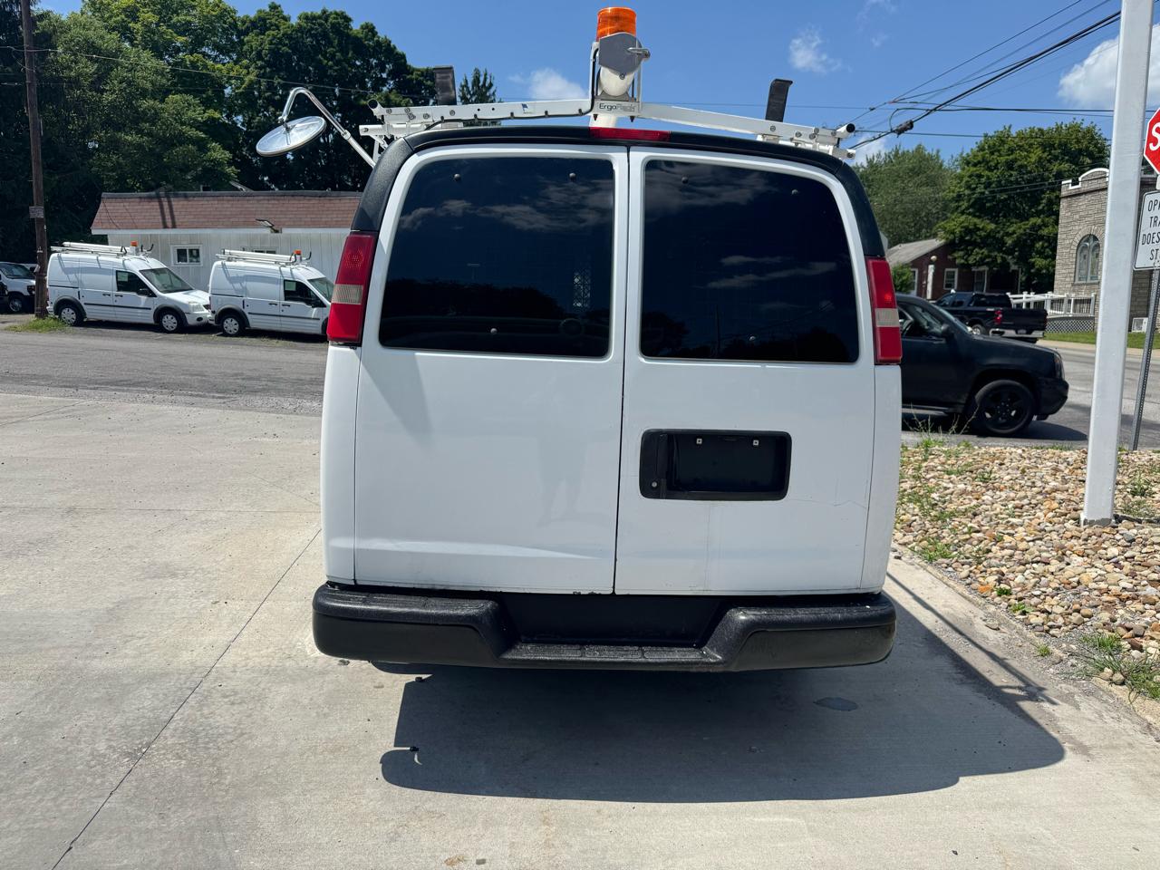 Chevrolet Express 1500 Cargo 2011