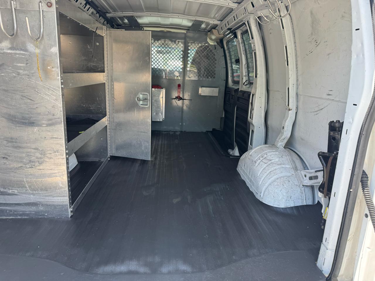 Chevrolet Express 1500 Cargo 2011