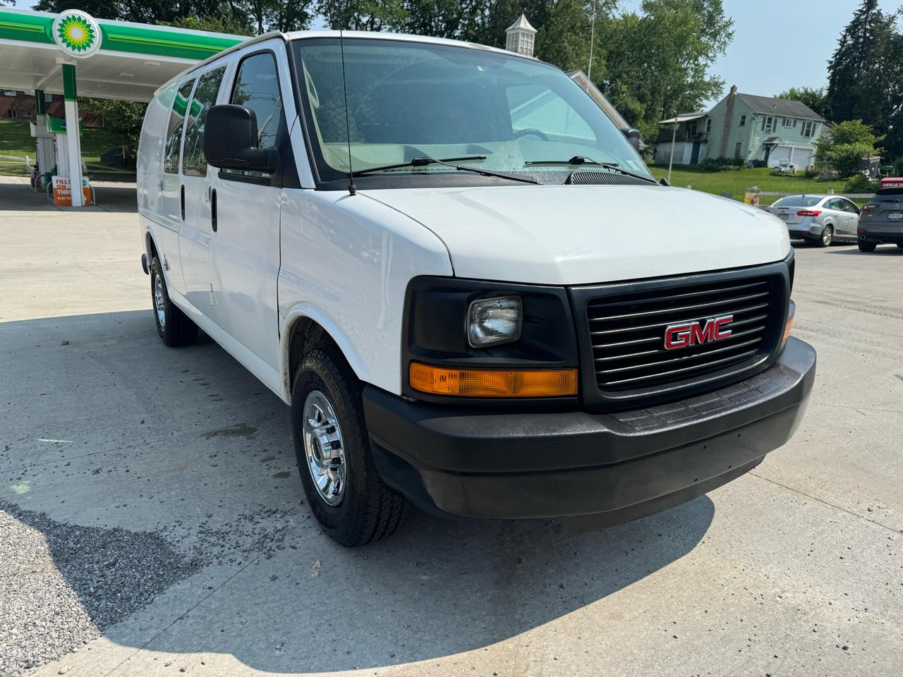 GMC Savana G2500 Cargo 2011