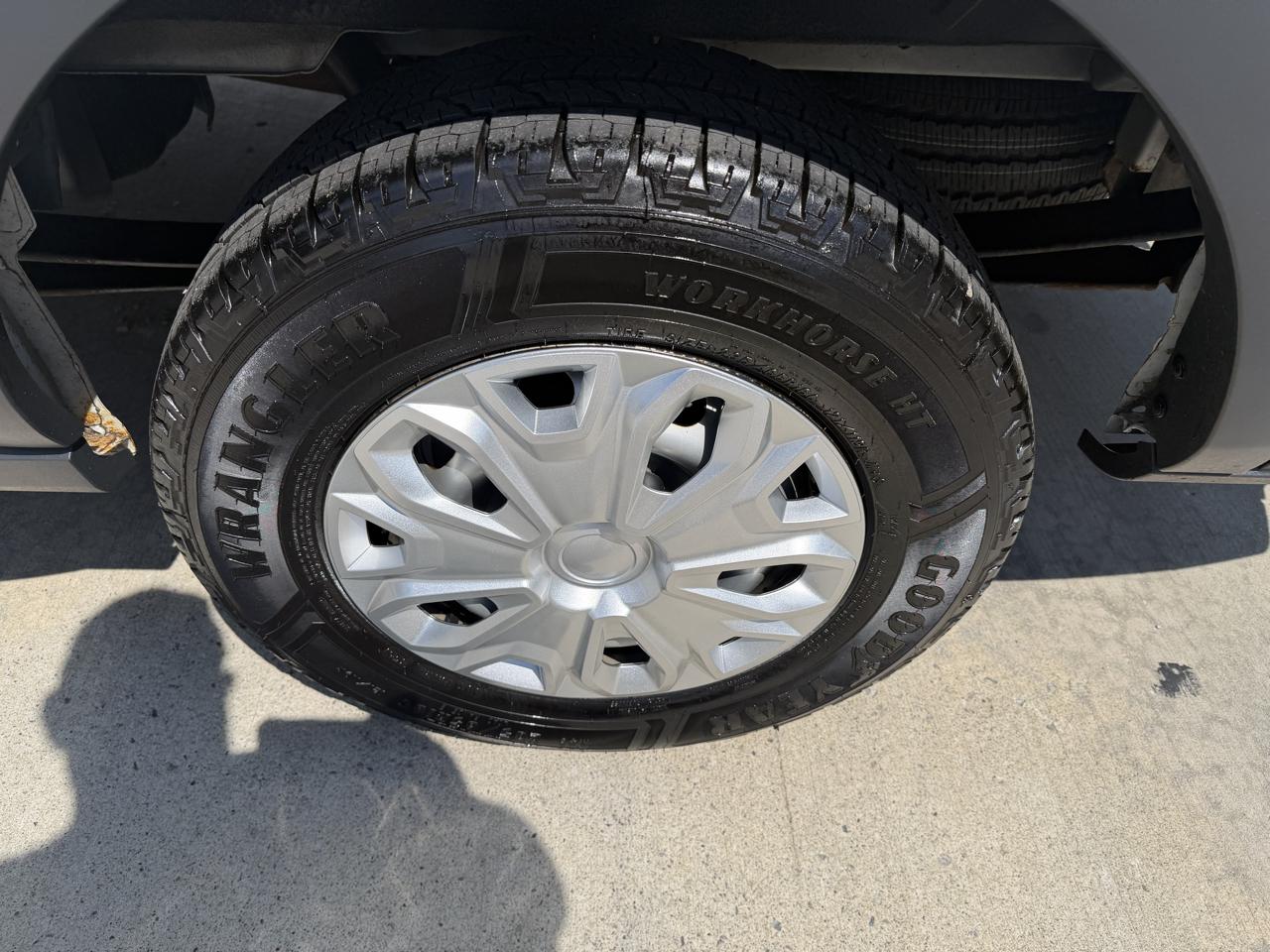 Ford Transit 150 Van Low Roof w/Sliding Pass. 130-in. WB 2018