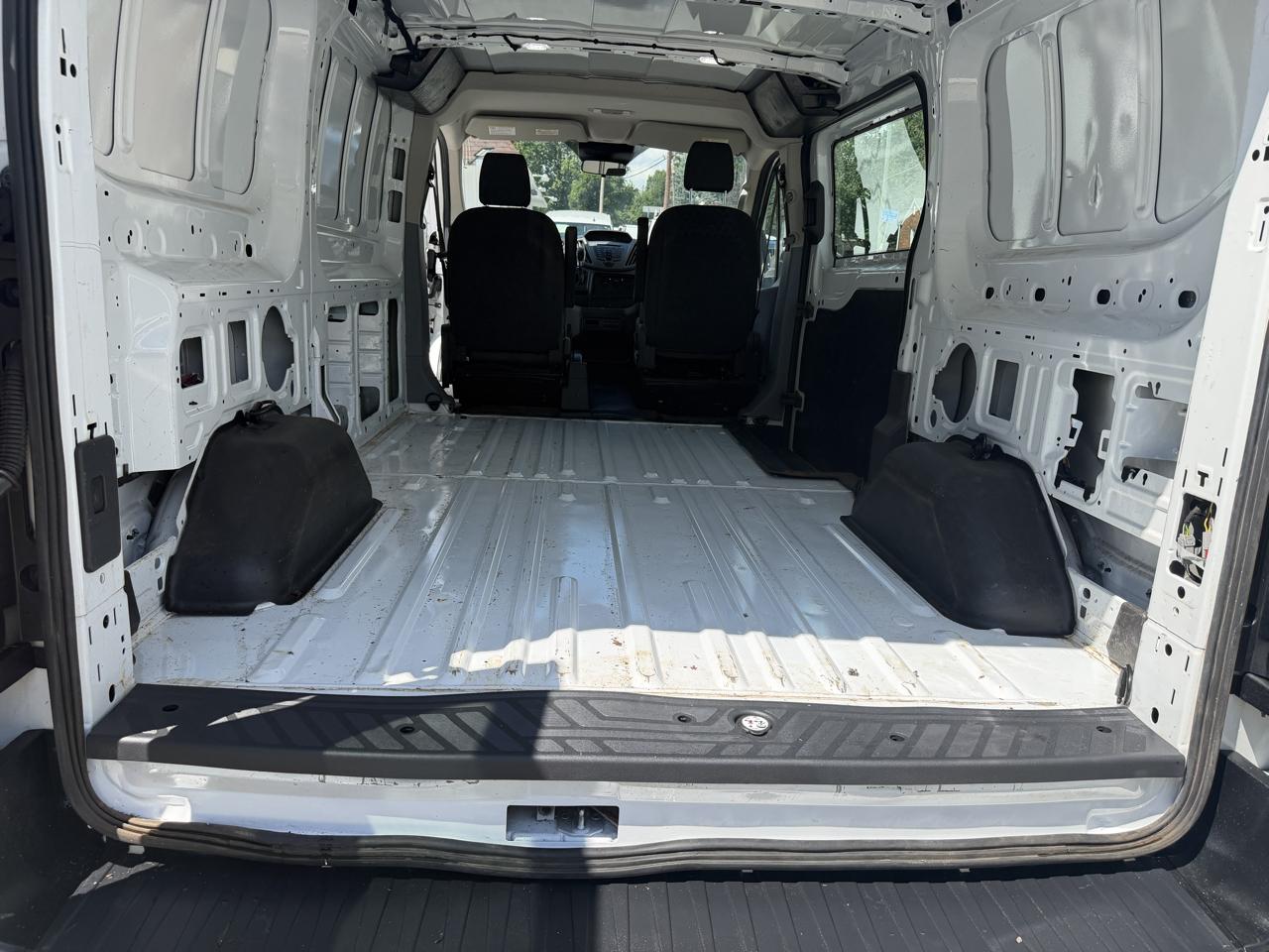 Ford Transit 150 Van Low Roof w/Sliding Pass. 130-in. WB 2018
