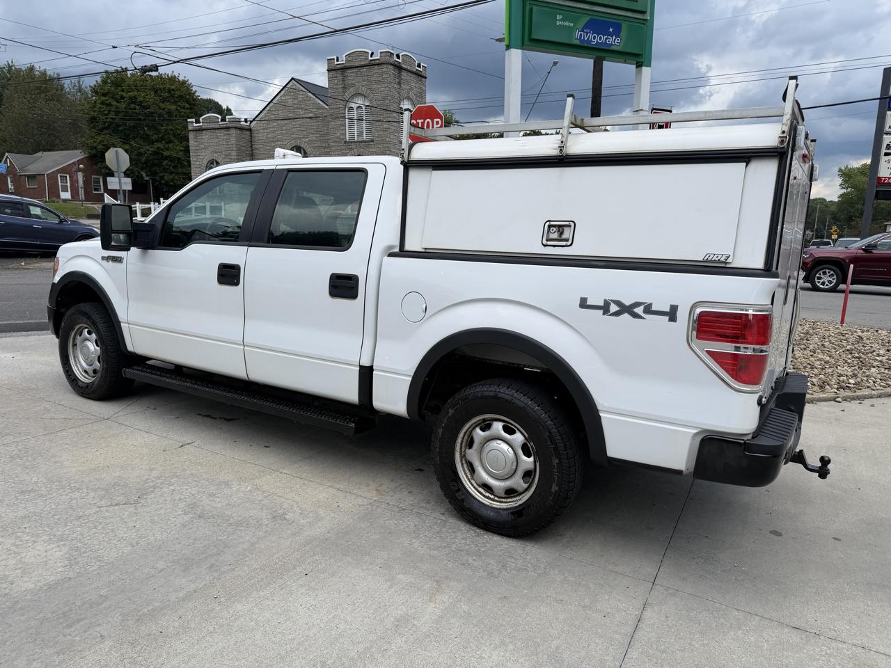 Ford F-150 XL SuperCrew 5.5-ft. Bed 4WD 2014