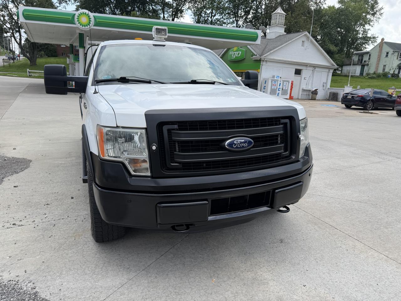 Ford F-150 XL SuperCrew 5.5-ft. Bed 4WD 2014