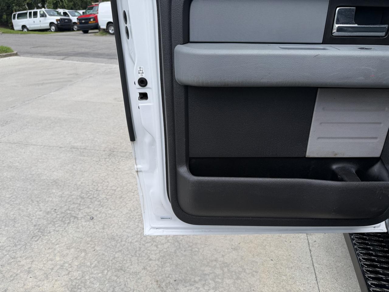 Ford F-150 XL SuperCrew 5.5-ft. Bed 4WD 2014