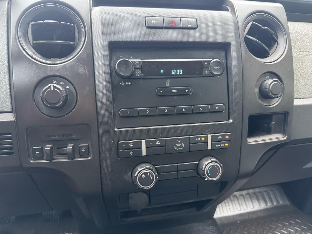 Ford F-150 XL SuperCrew 5.5-ft. Bed 4WD 2014