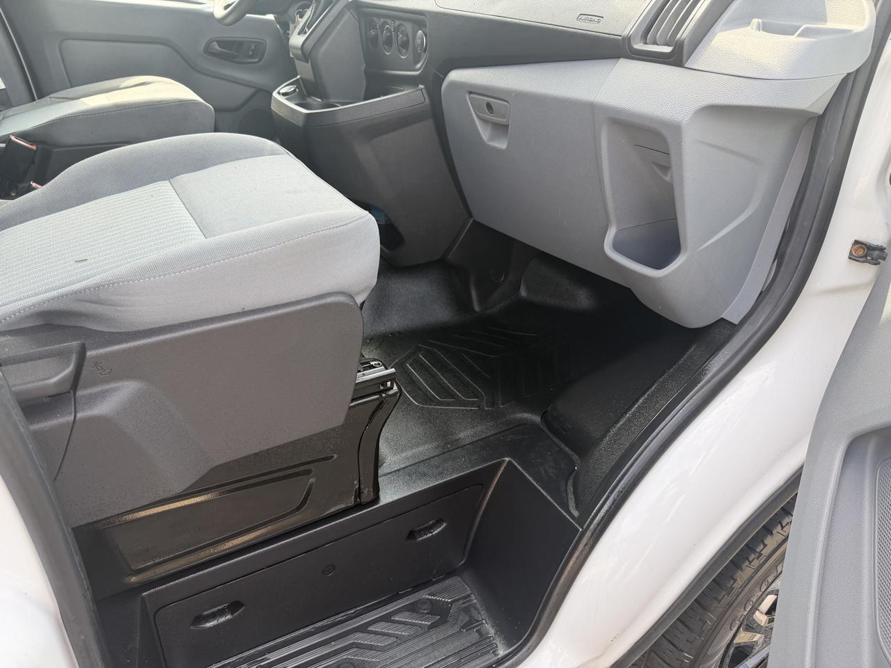 Ford Transit 150 Van Low Roof w/Sliding Pass. 130-in. WB 2019