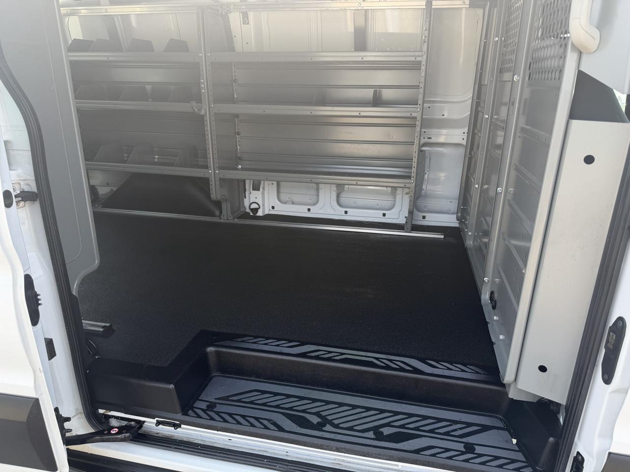 Ford Transit 150 Van Low Roof w/Sliding Pass. 130-in. WB 2019