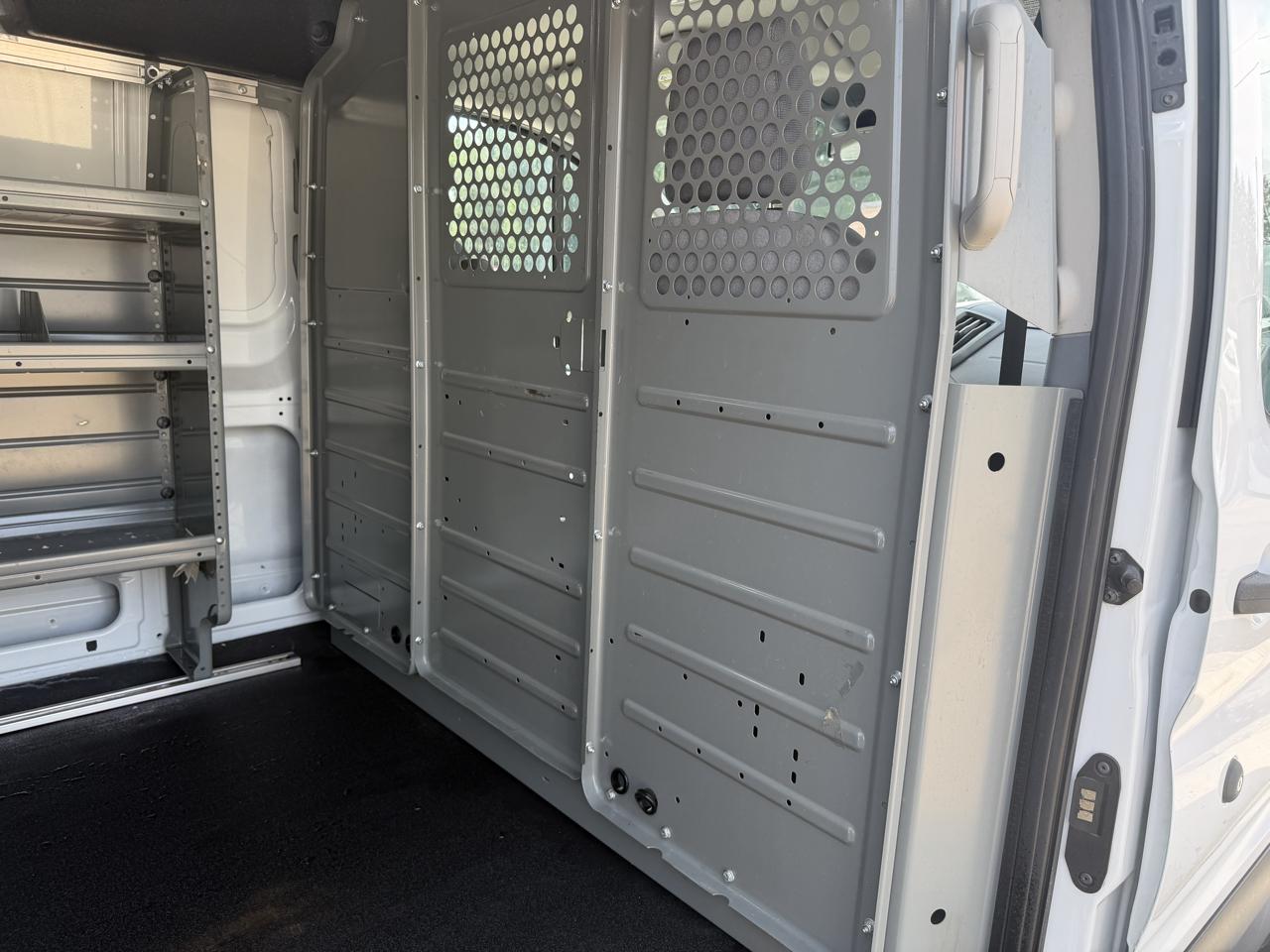 Ford Transit 150 Van Low Roof w/Sliding Pass. 130-in. WB 2019