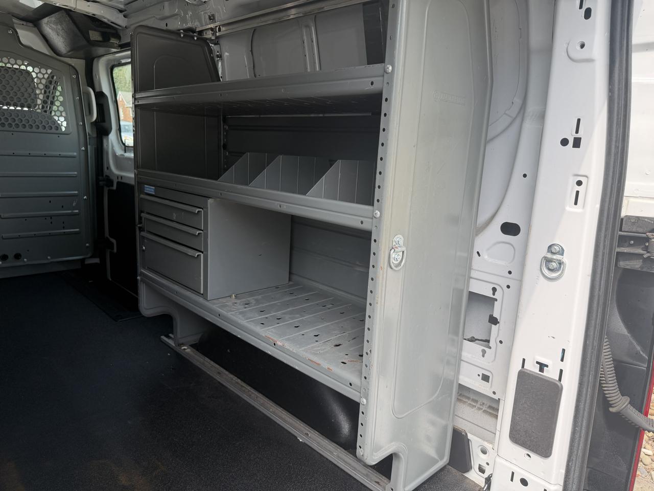 Ford Transit 150 Van Low Roof w/Sliding Pass. 130-in. WB 2019