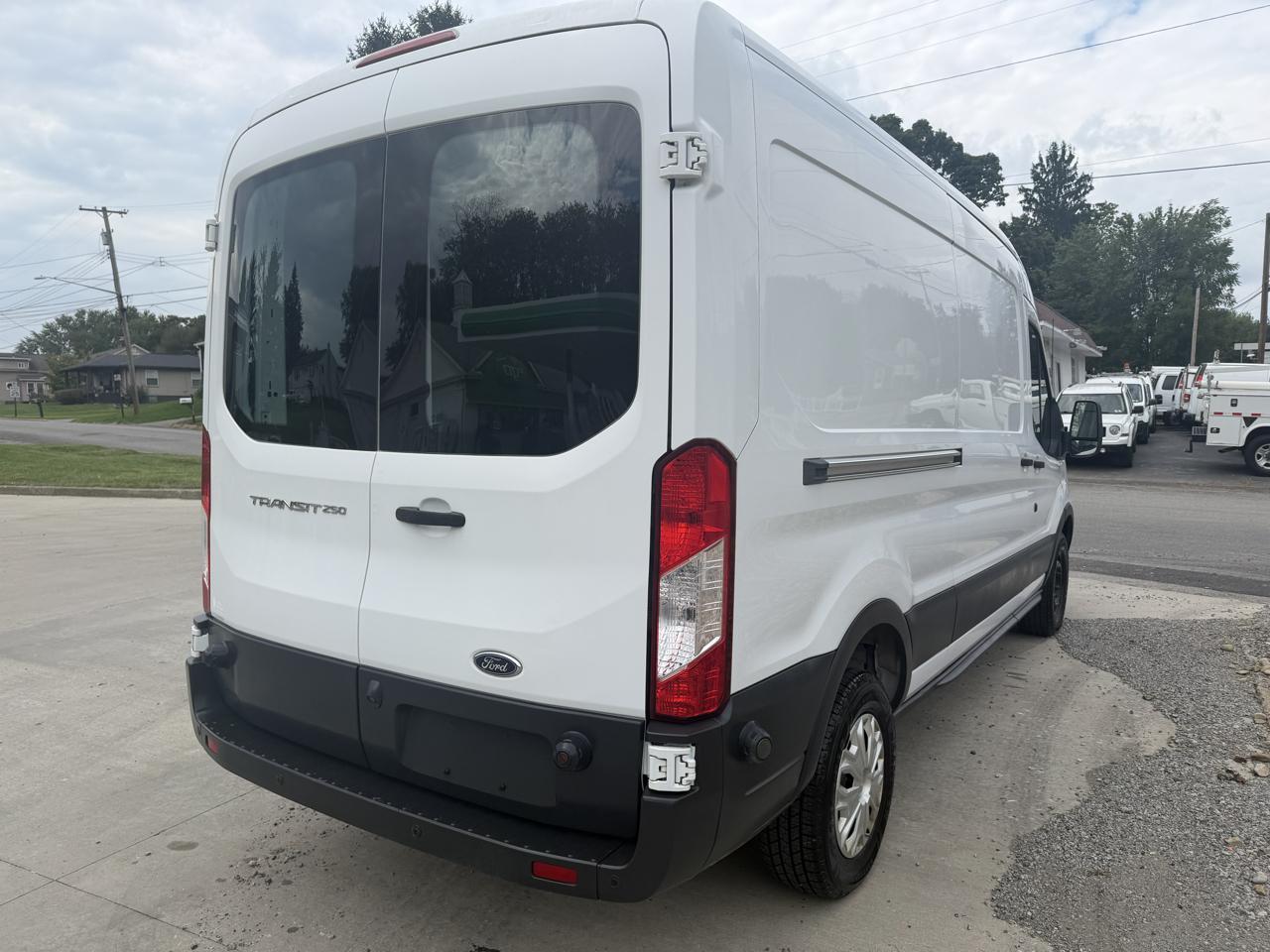 Ford Transit 250  2016