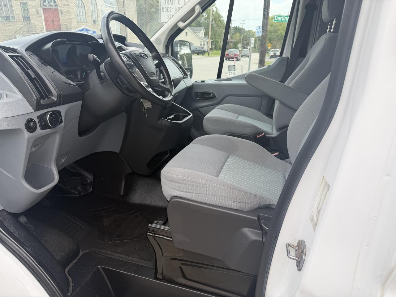 Ford Transit 250  2016