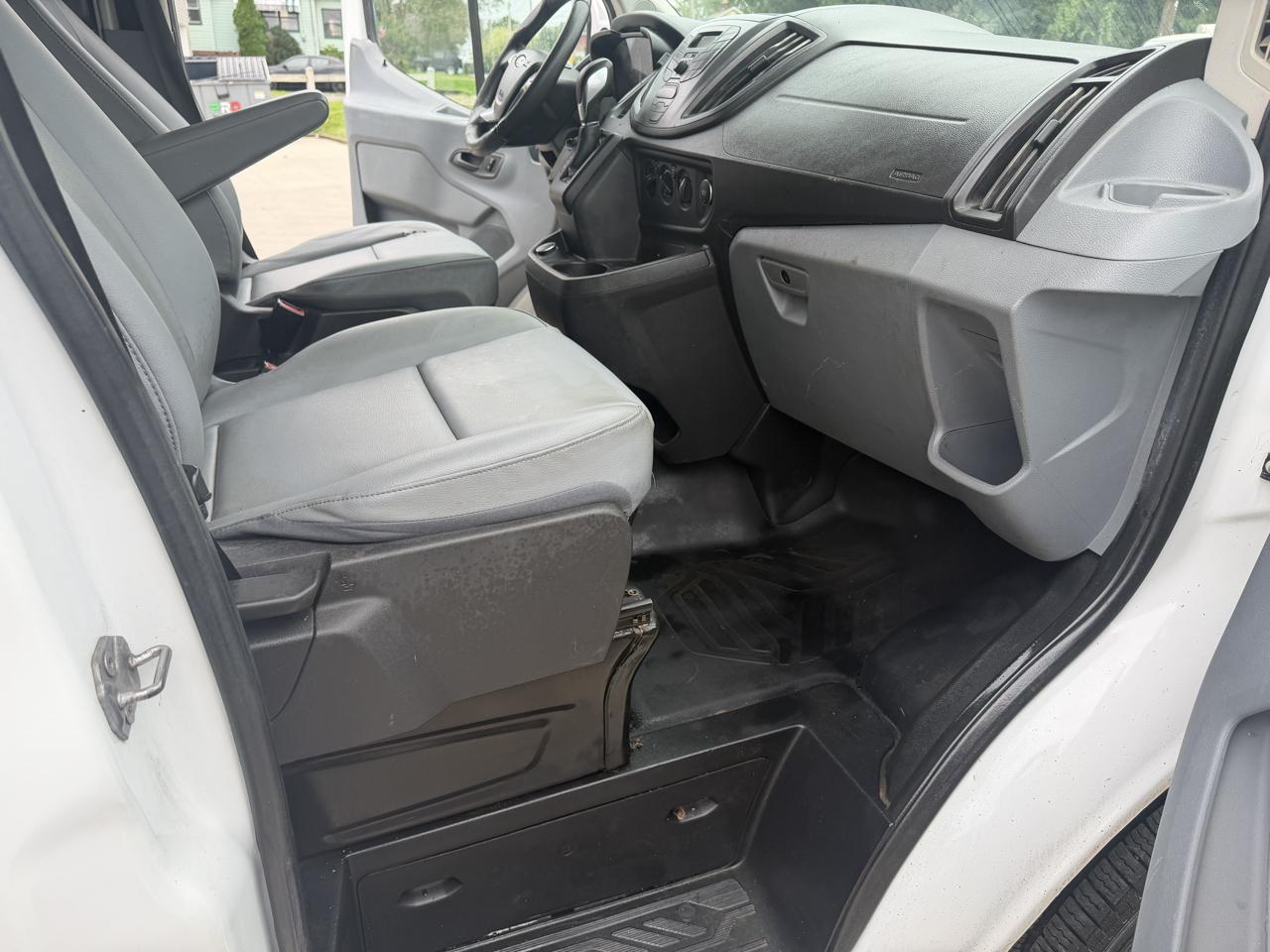 Ford Transit 250 Van Med. Roof w/Sliding Pass. 148-in. WB 2019