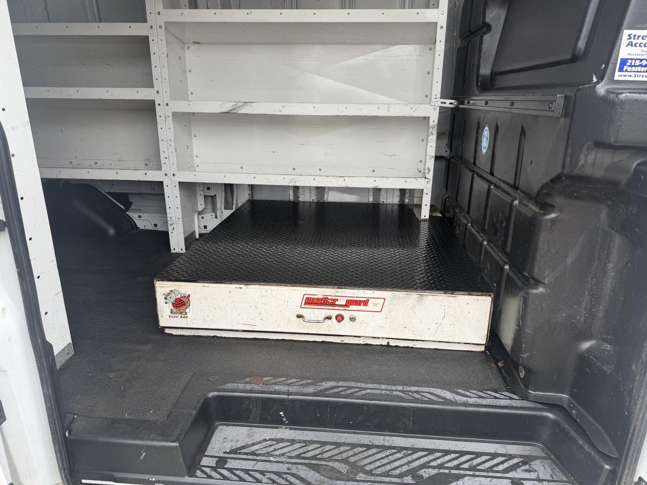 Ford Transit 250 Van Med. Roof w/Sliding Pass. 148-in. WB 2019