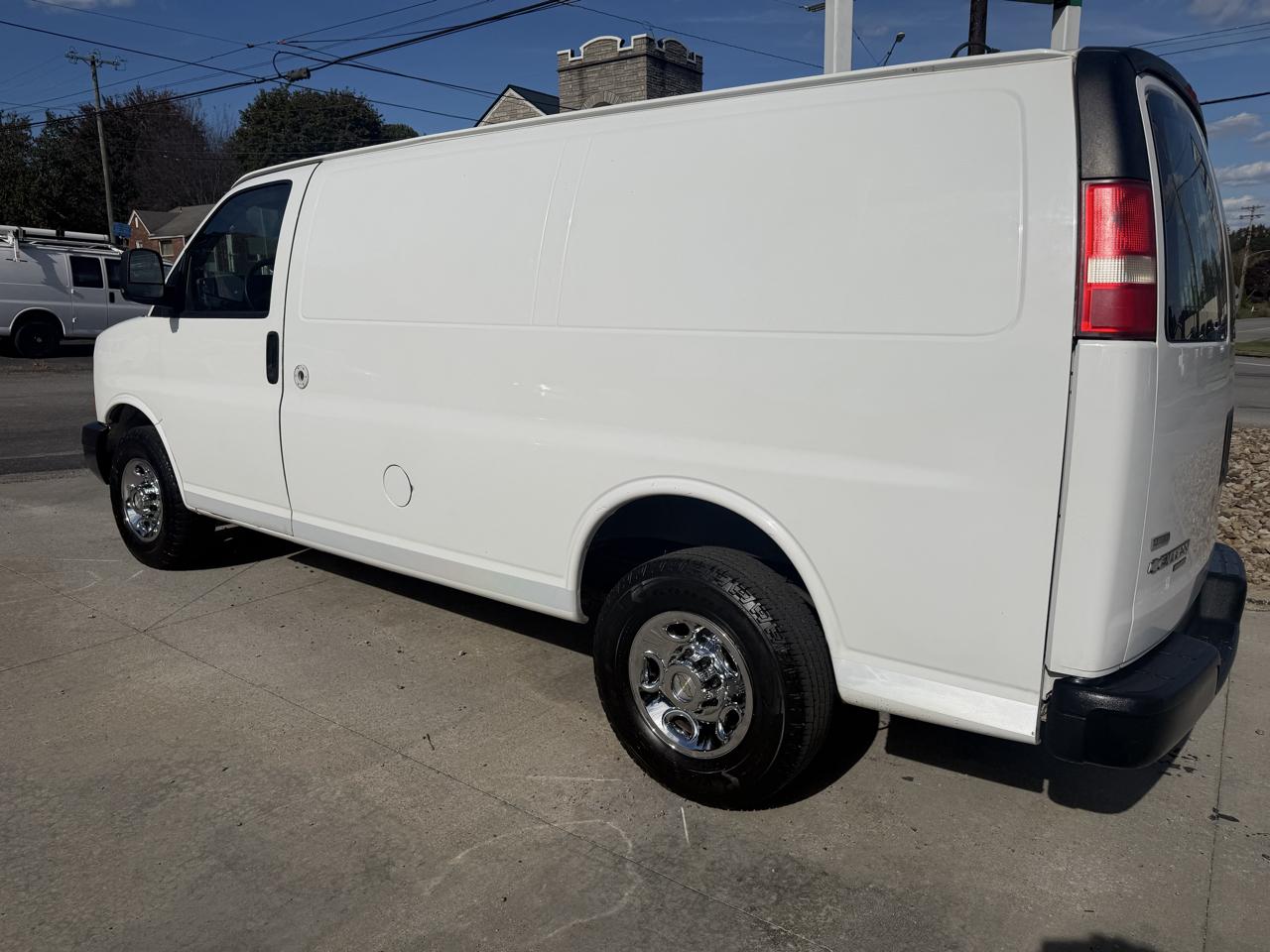 Chevrolet Express 2500 Cargo 2011