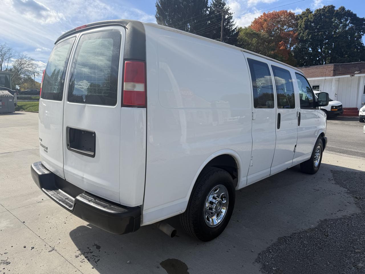 Chevrolet Express 2500 Cargo 2011