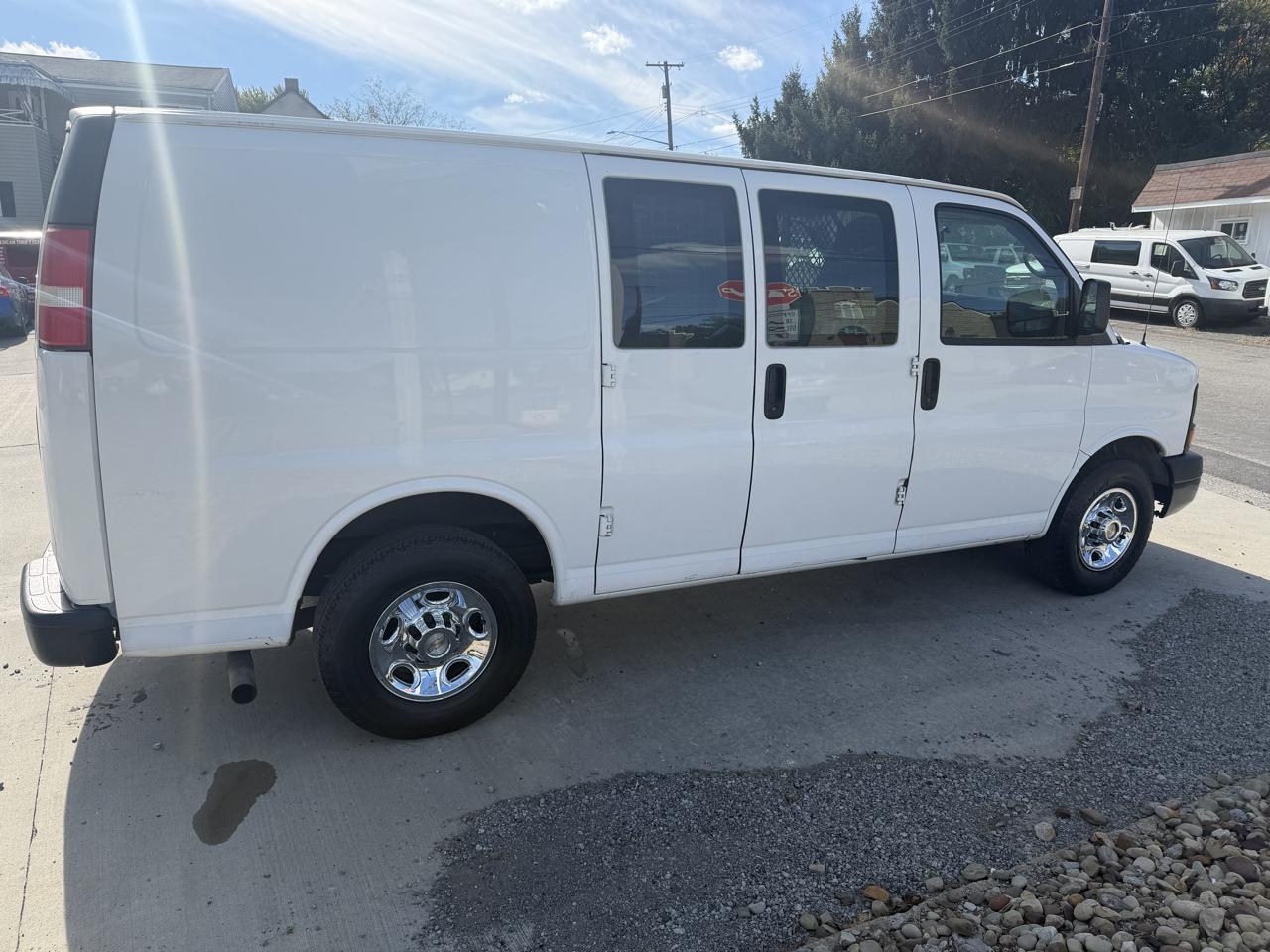 Chevrolet Express 2500 Cargo 2011