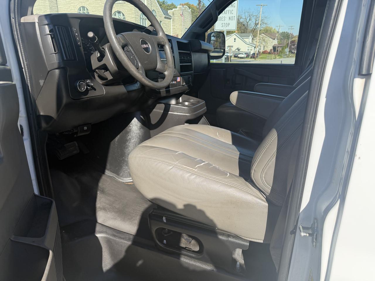 GMC Savana G3500 Cargo 2018