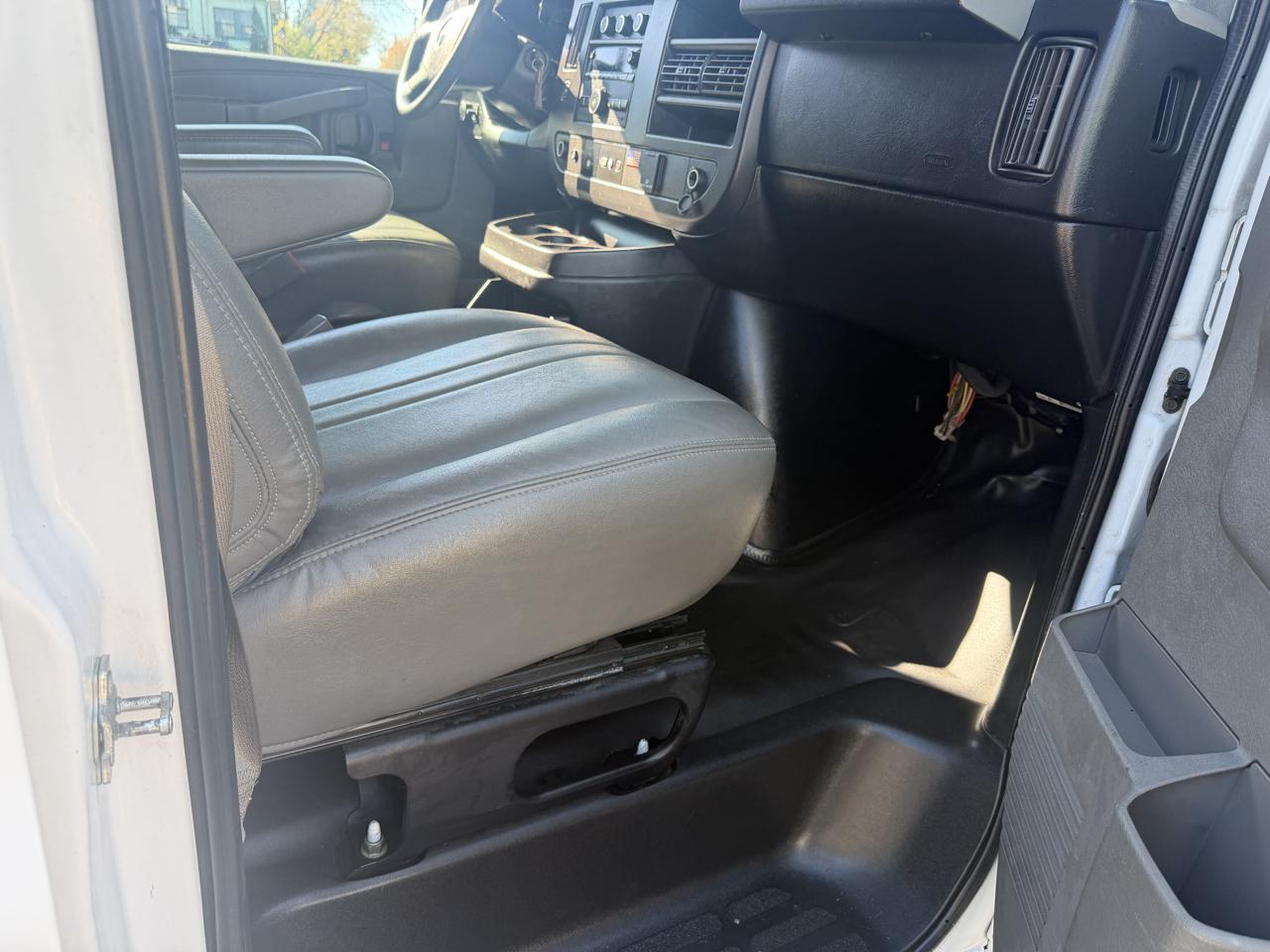 GMC Savana G3500 Cargo 2018