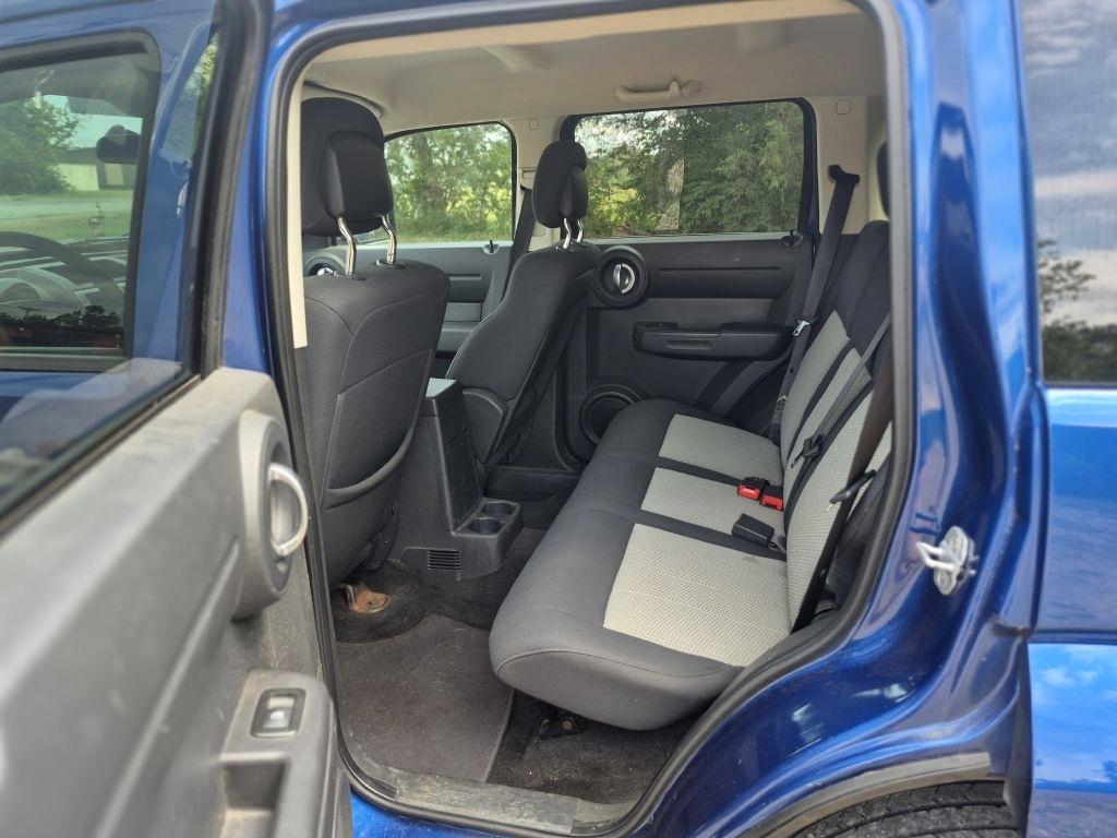 2010 Dodge Nitro SE - Photo 11