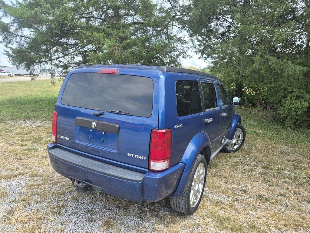 2010 Dodge Nitro SE - Photo 13