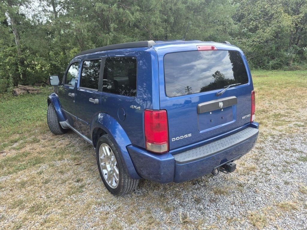 2010 Dodge Nitro SE - Photo 14