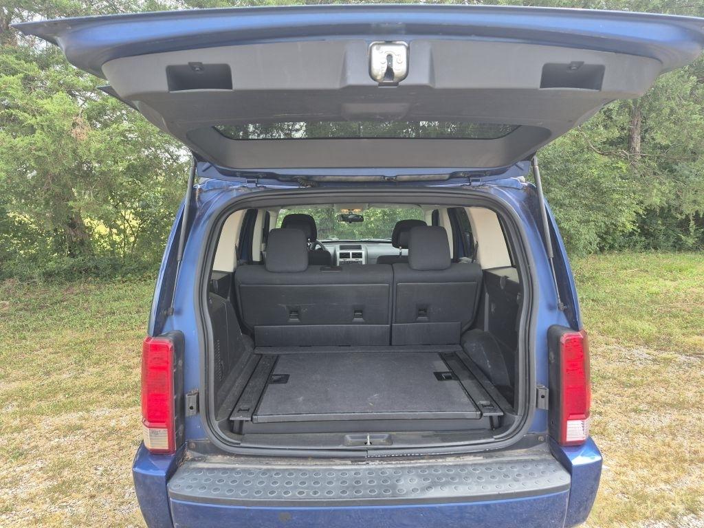 2010 Dodge Nitro SE - Photo 16