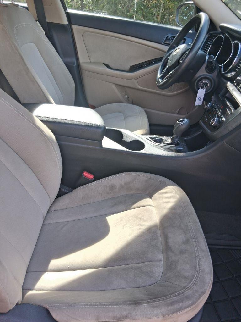 2011 Kia Optima LX - Photo 9