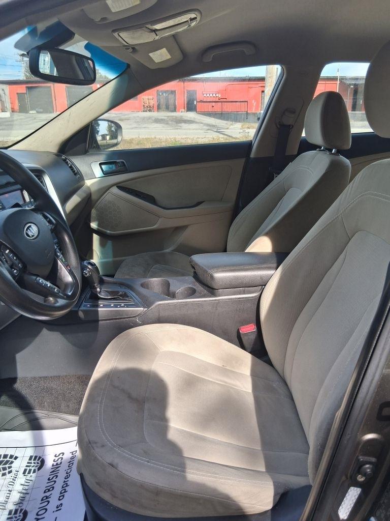 2011 Kia Optima LX - Photo 13