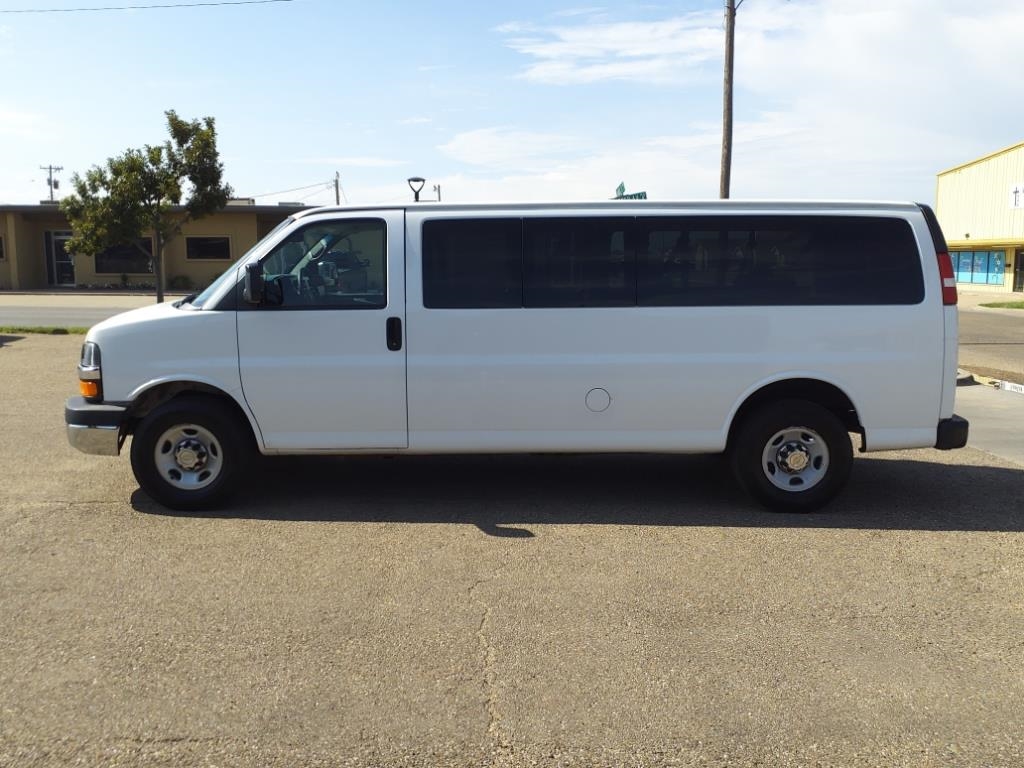 Chevrolet Express LT 3500 Extended 2012