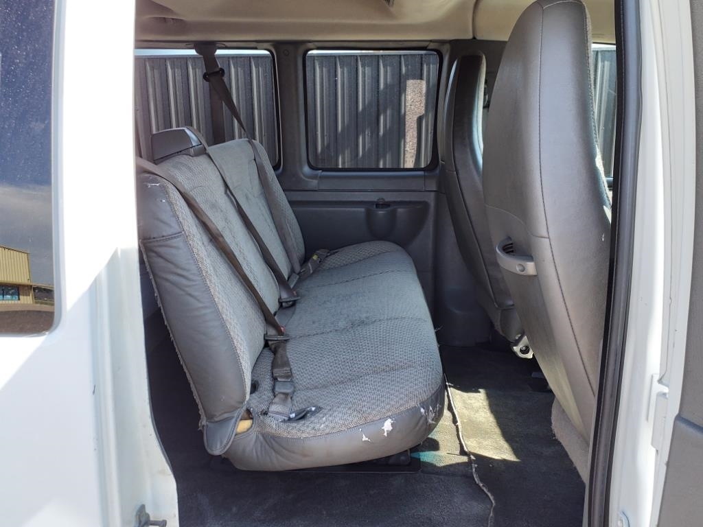 Chevrolet Express LT 3500 Extended 2012