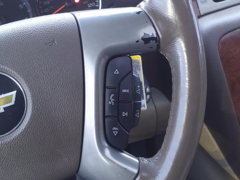 Chevrolet Suburban LTZ 1500 2WD 2011