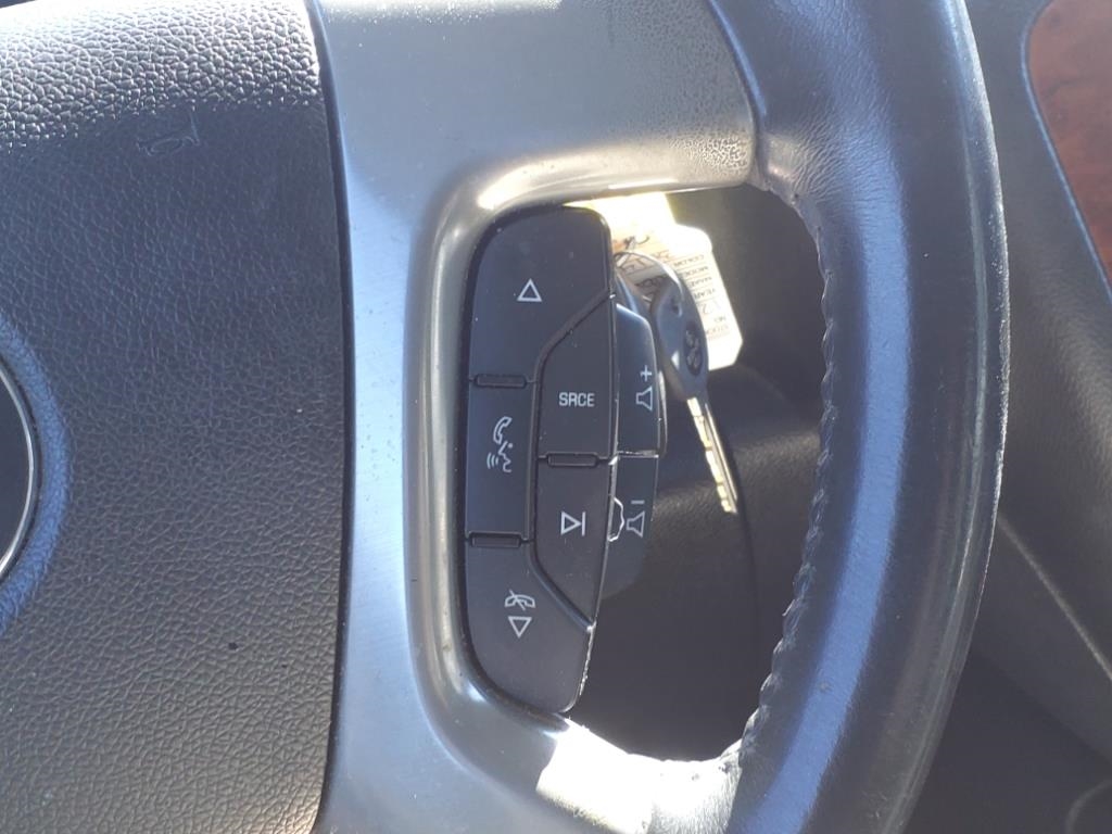 Chevrolet Suburban LT 1500 2WD 2013