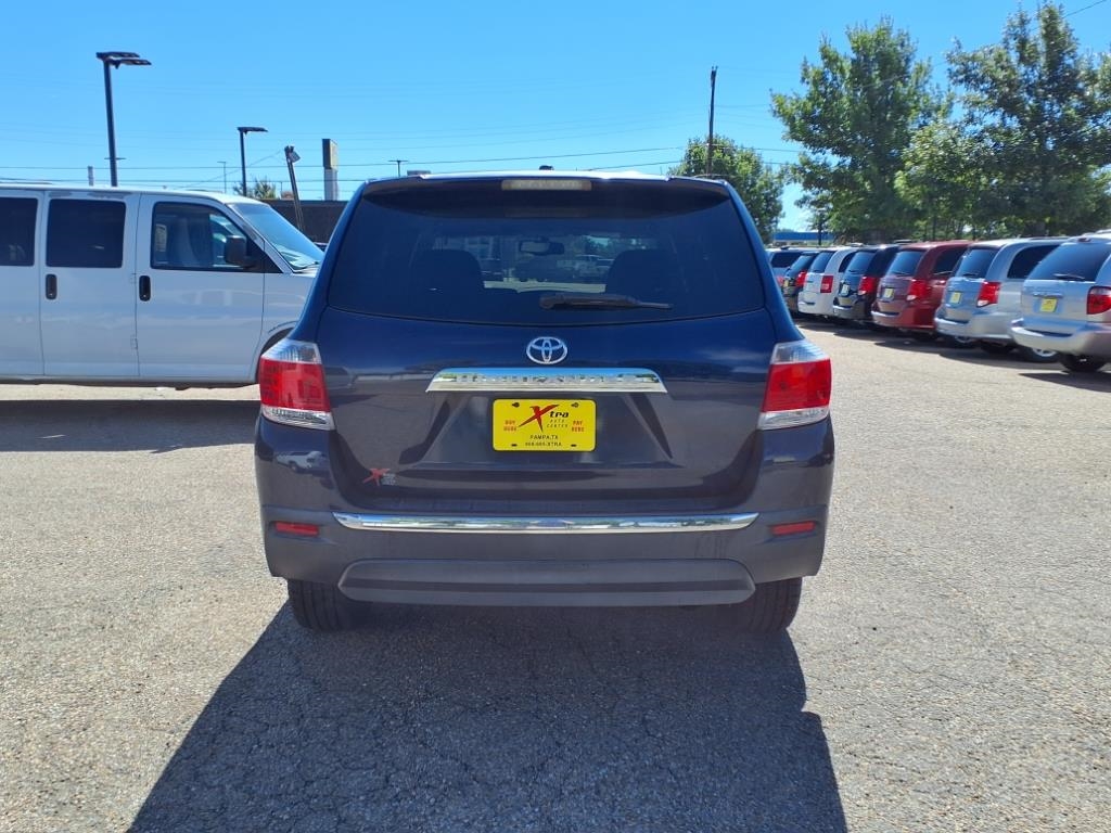 Toyota Highlander Base 2WD V6 2011