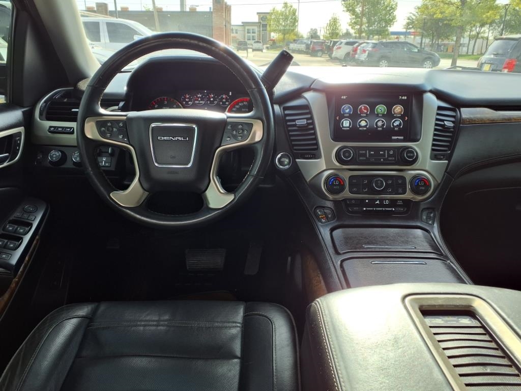 GMC Yukon Denali XL 4WD 2015