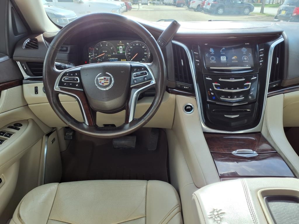 Cadillac Escalade ESV Luxury 4WD 2015