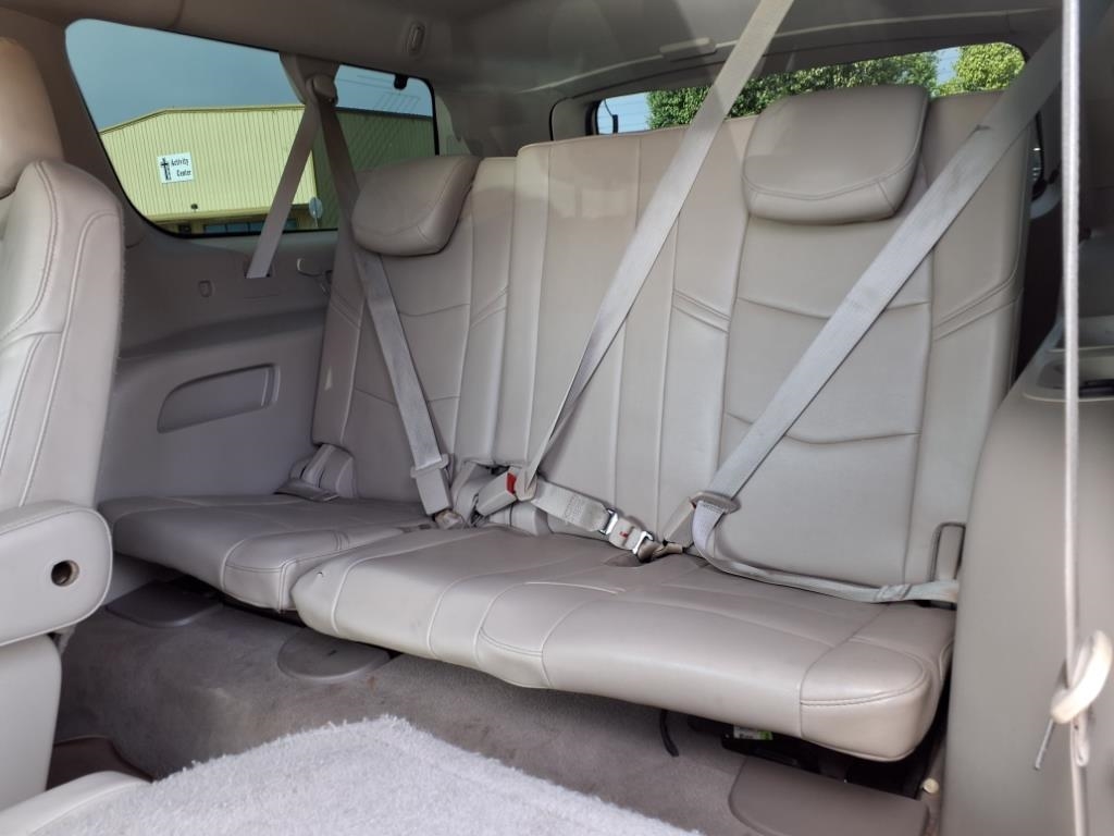 Cadillac Escalade ESV Luxury 4WD 2015