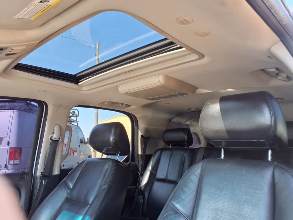 Cadillac Escalade AWD Luxury 2010