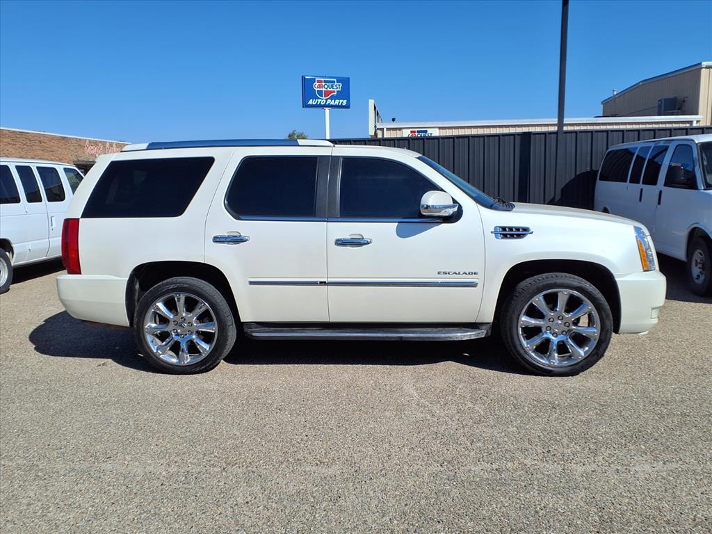 Cadillac Escalade AWD Luxury 2010