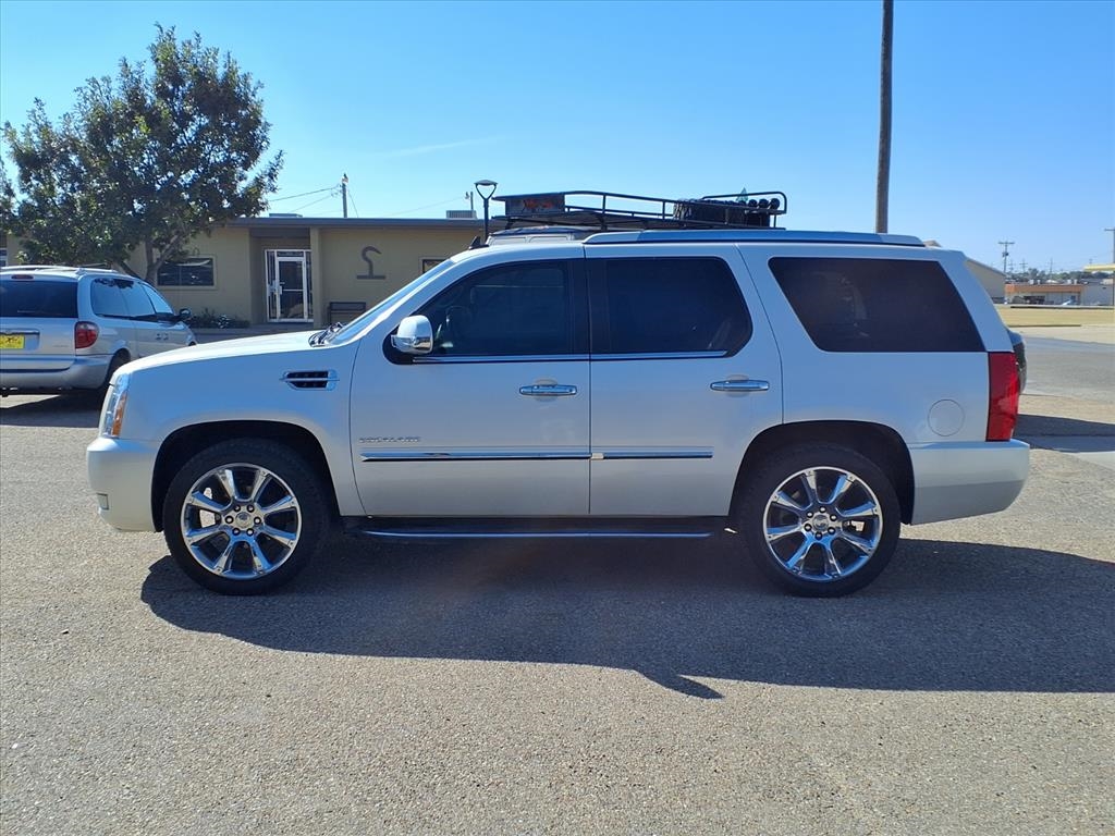 Cadillac Escalade AWD Luxury 2010