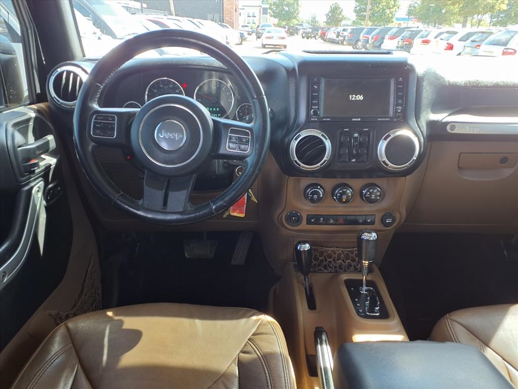 Jeep Wrangler Unlimited Sahara 4WD 2015