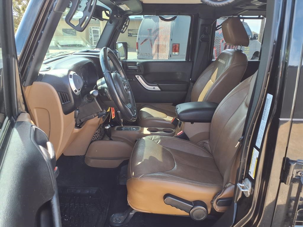 Jeep Wrangler Unlimited Sahara 4WD 2015