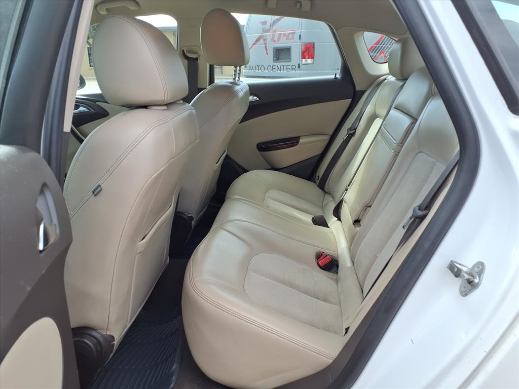 Buick Verano Base 2016