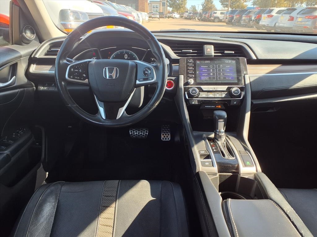 Honda Civic Touring Sedan CVT 2019